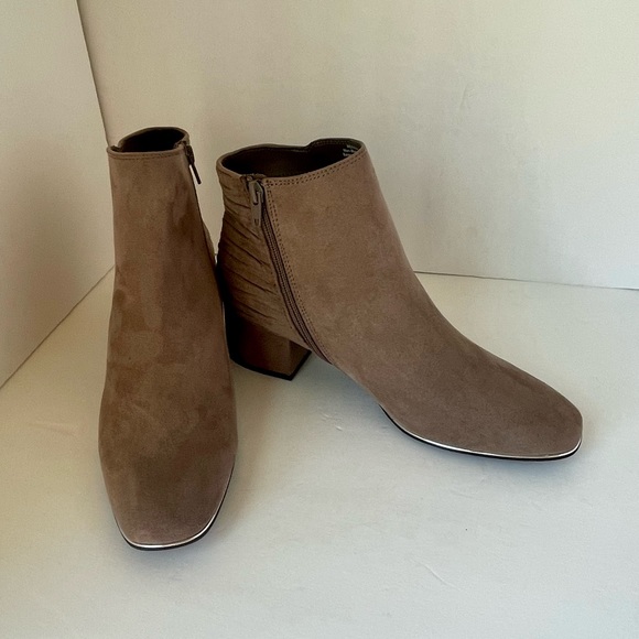 Kelly & Katie Werinna Taupe Suede Boots - Picture 1 of 9